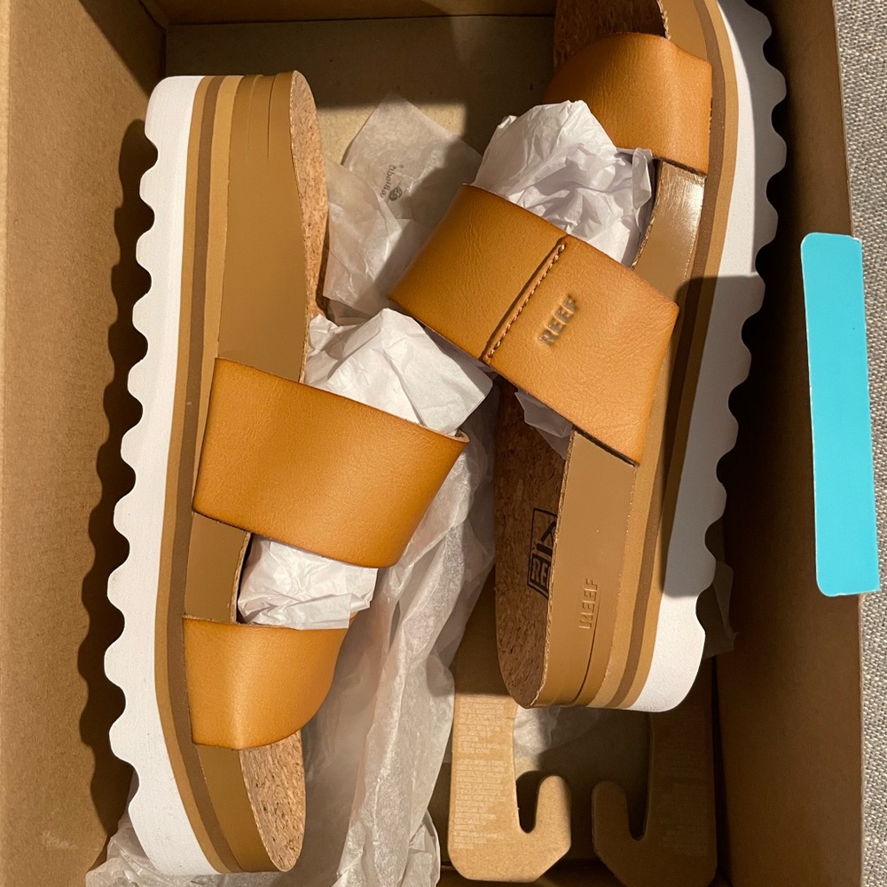 REEF CUSHION VISTA HI SANDALS
